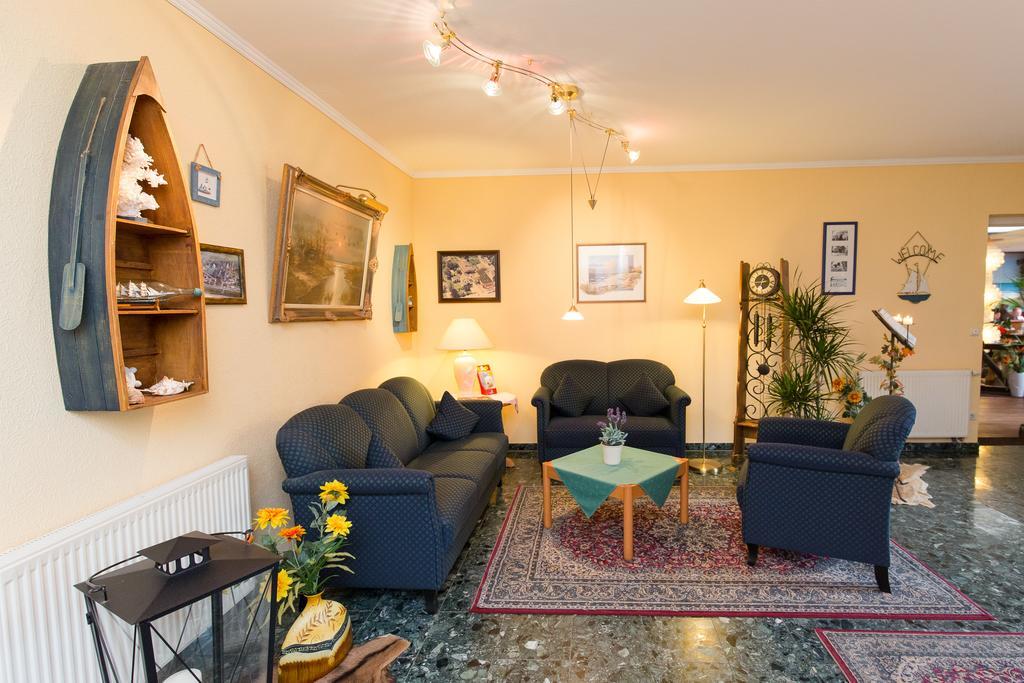 זינקסט Hotel Garni Am Deich מראה חיצוני תמונה