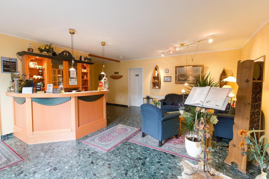 זינקסט Hotel Garni Am Deich מראה חיצוני תמונה