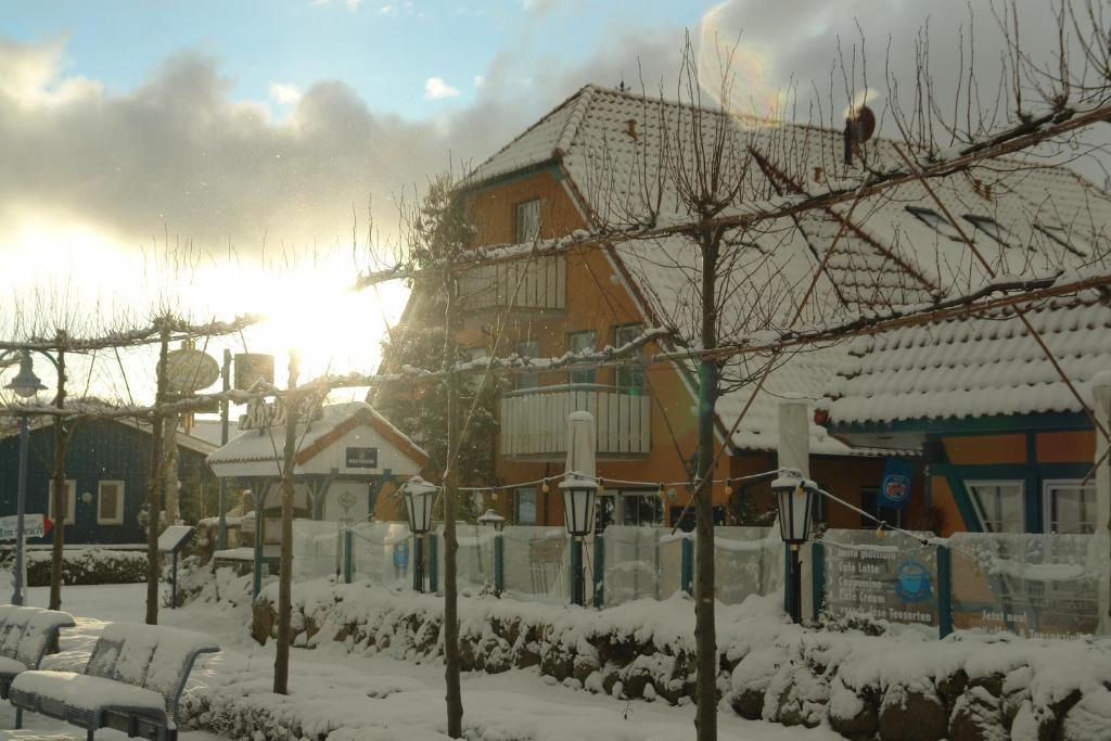 זינקסט Hotel Garni Am Deich מראה חיצוני תמונה